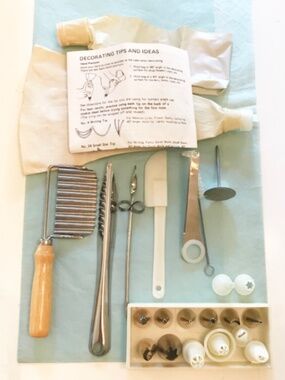 Cake Decorating Utensils